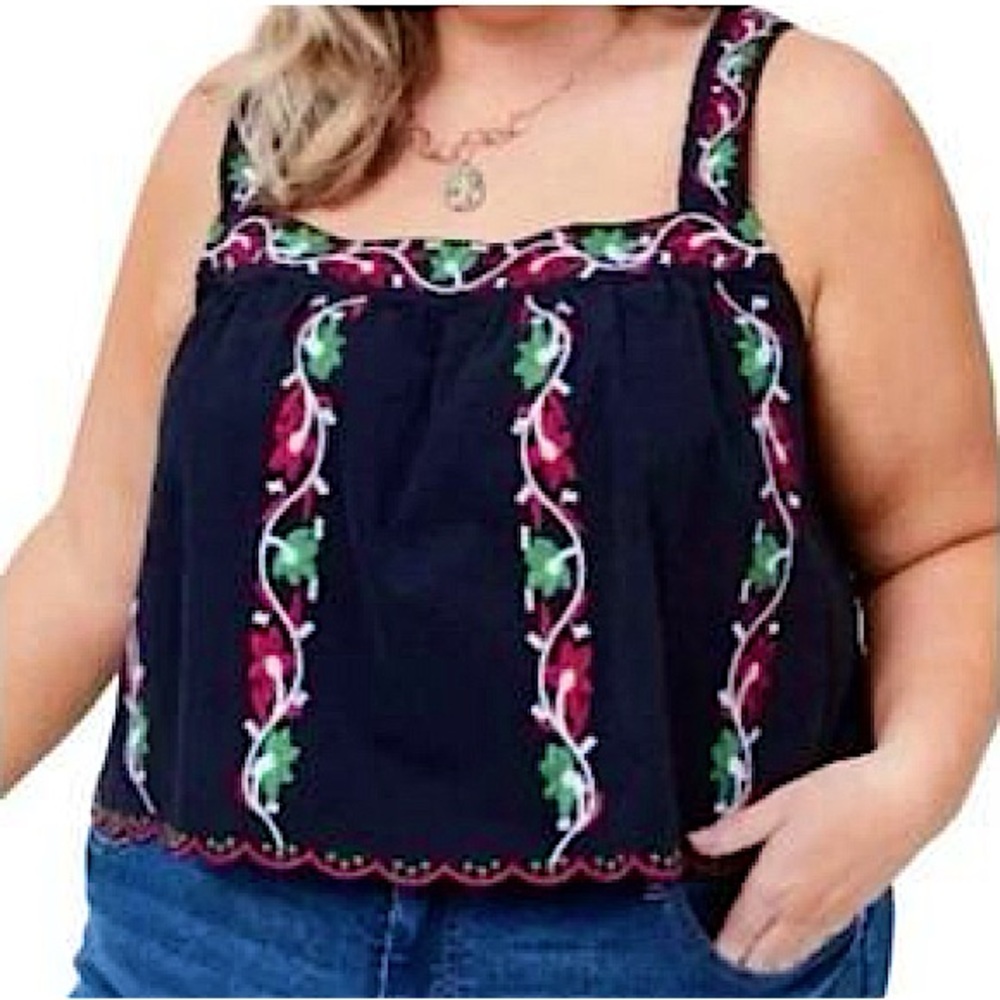 NWT Arula Black Floral Stitched Crop Tank Top